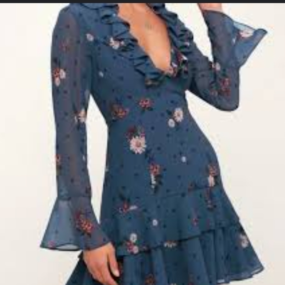Keepsake Ruffle Run Free Midnight Floral
